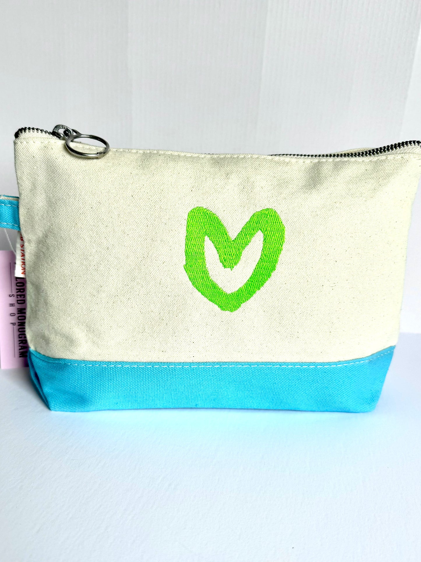 carrie song x tms heart travel pouch (lt blue w/ lime)