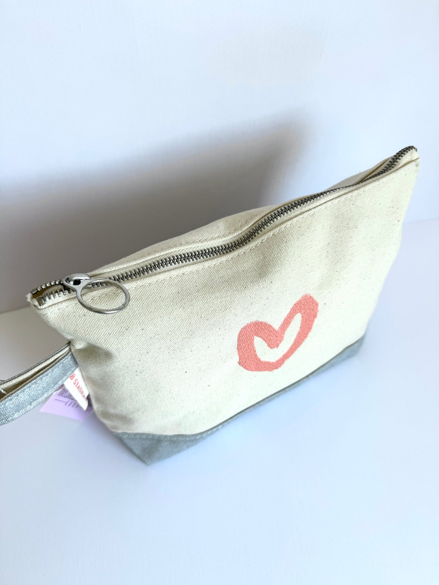 carrie song x tms heart travel pouch (silver w/ pink heart)